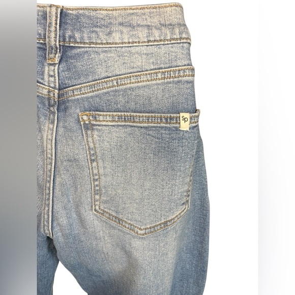 Sneak peek woman’s light wash denim wide leg jeans size 7/28 Preloved - Picture 3 of 5